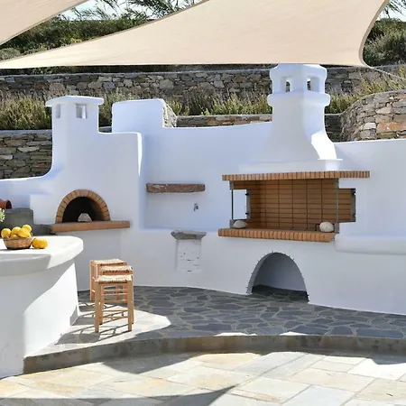 Nisides Villa *